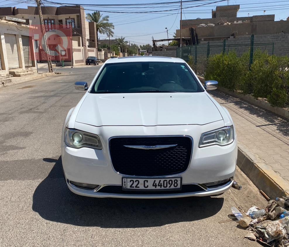 کرایسلەر 300